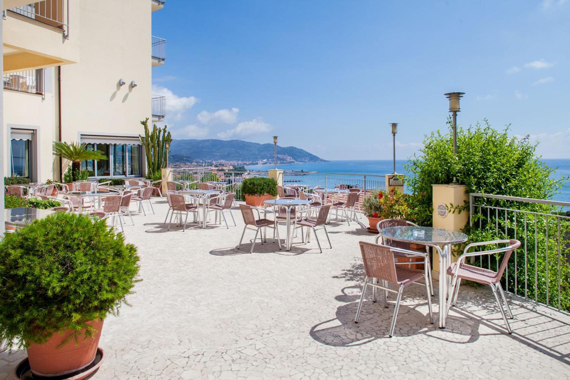 Hotel Metropol Diano Marina Exterior photo